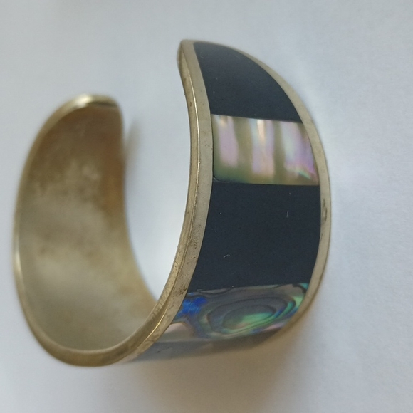 Cuff Bracelet - Picture 8 of 9